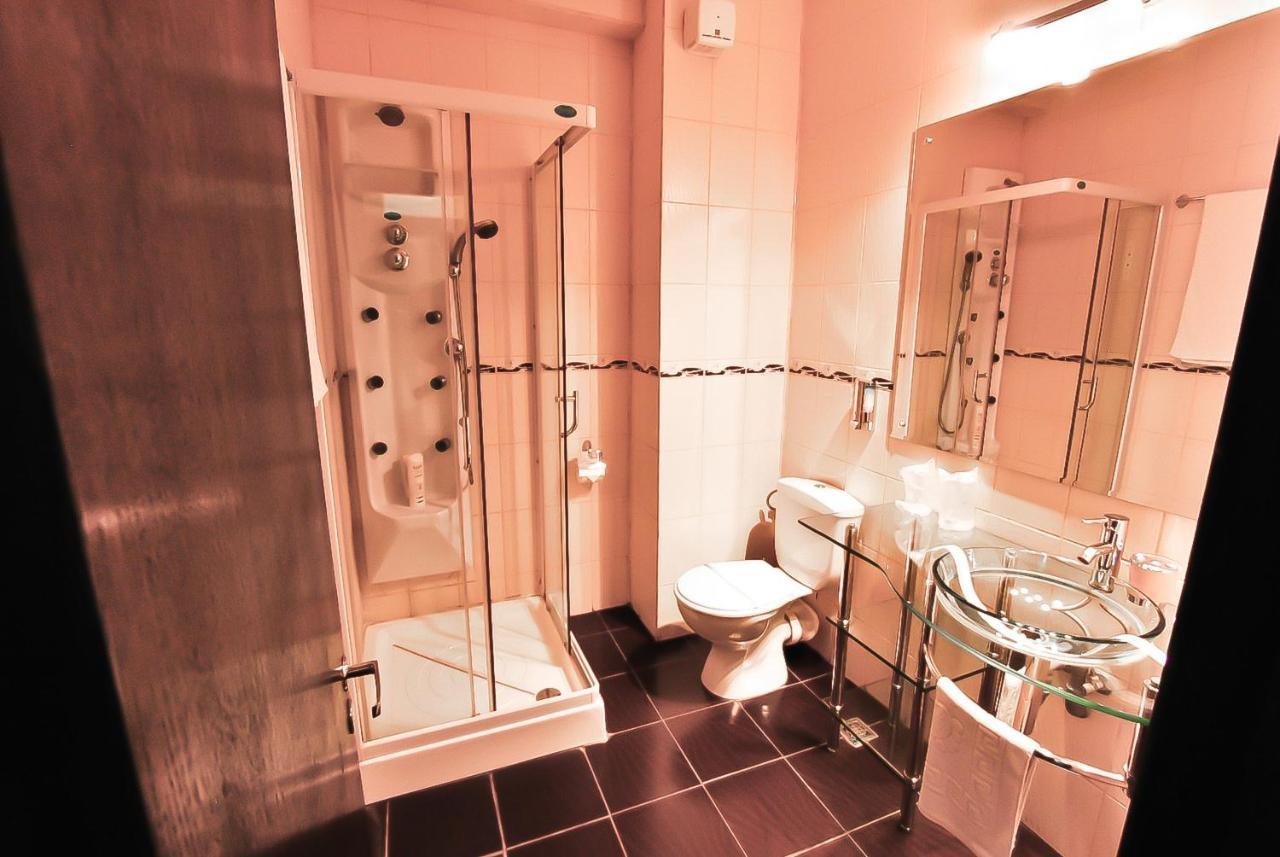 Hotel Magic Gt Trivale 피테슈티 외부 사진