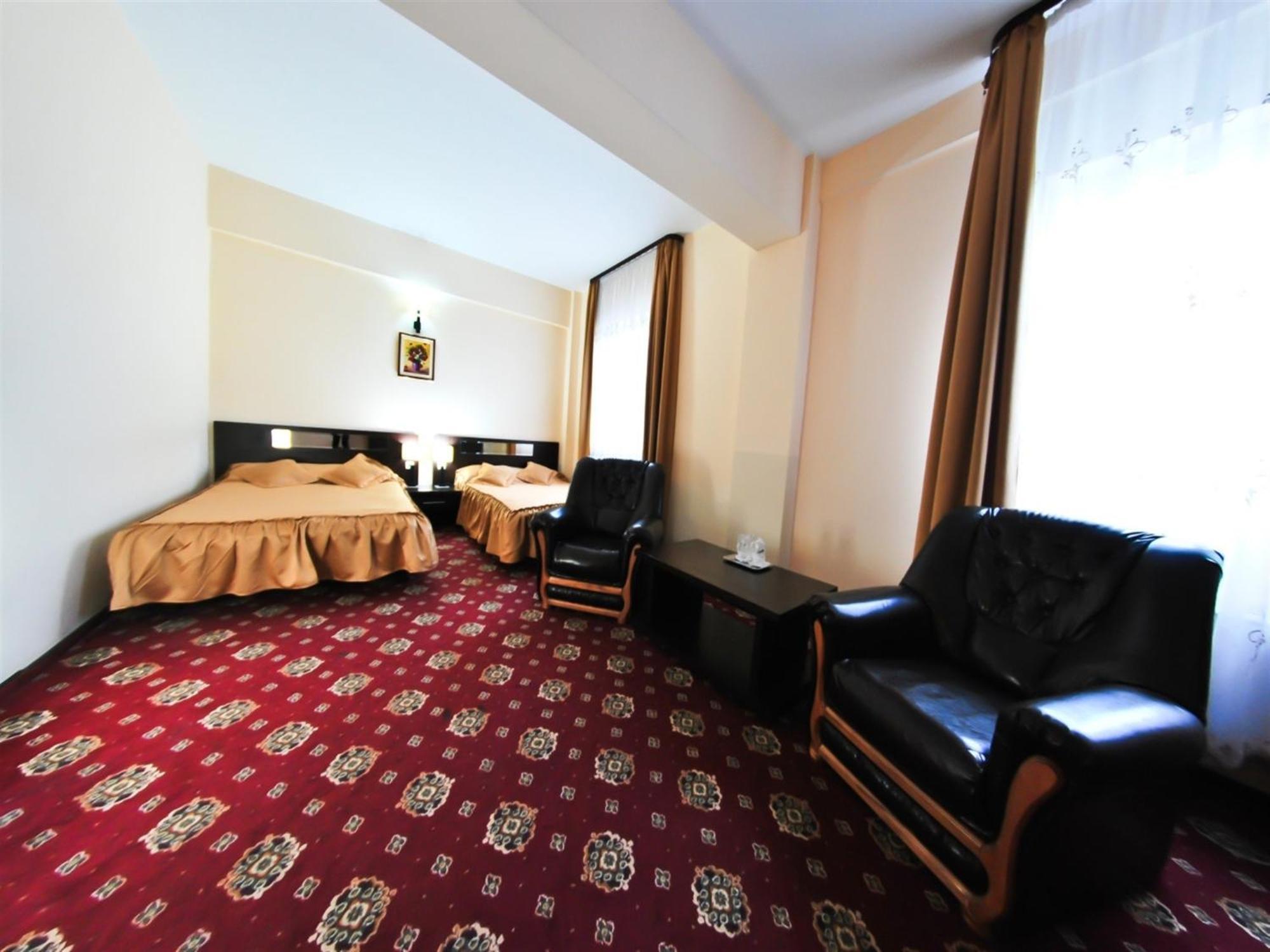 Hotel Magic Gt Trivale 피테슈티 객실 사진